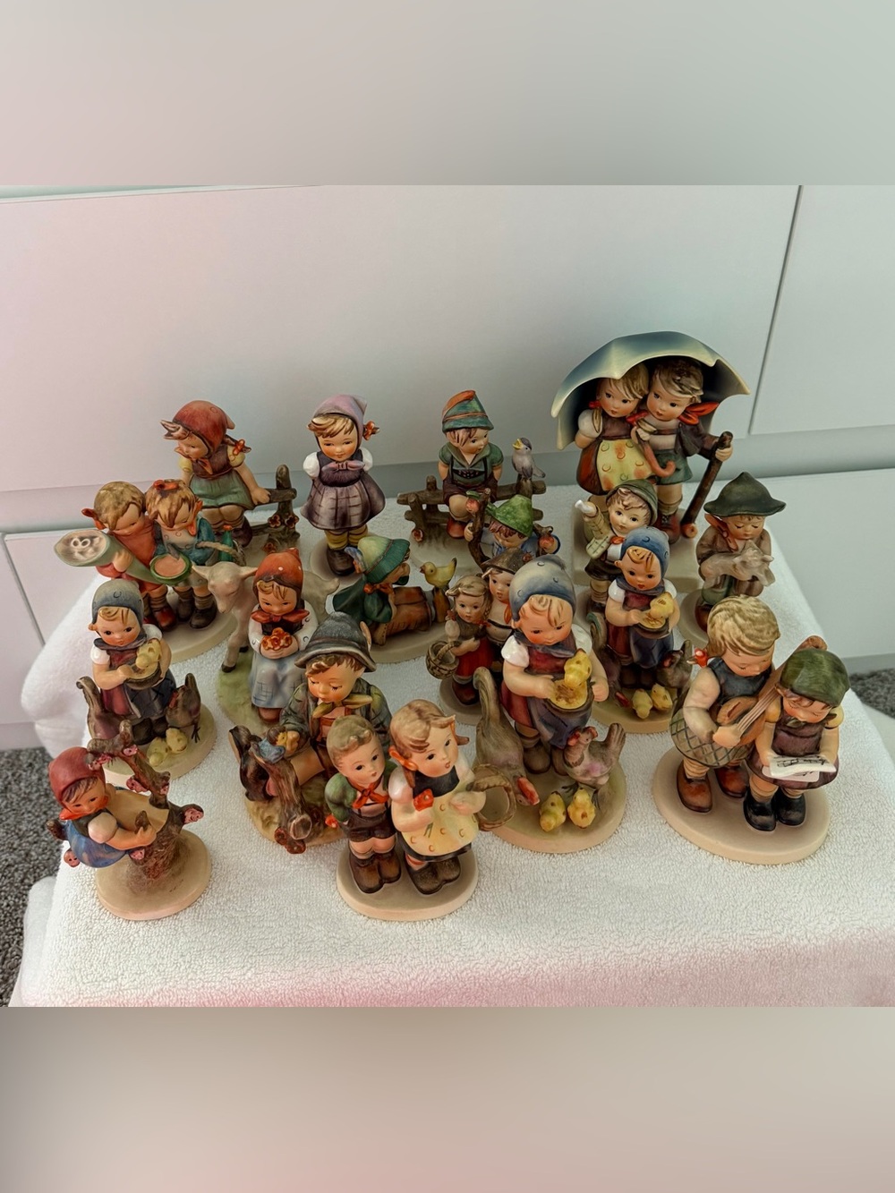 Lot of 18 Vintage Goebel Hummel Figurines